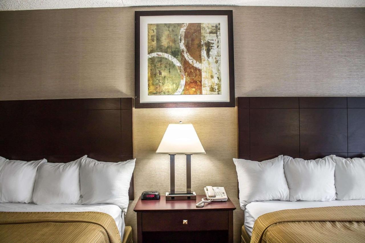 Quality Inn & Conference Center アクロン エクステリア 写真