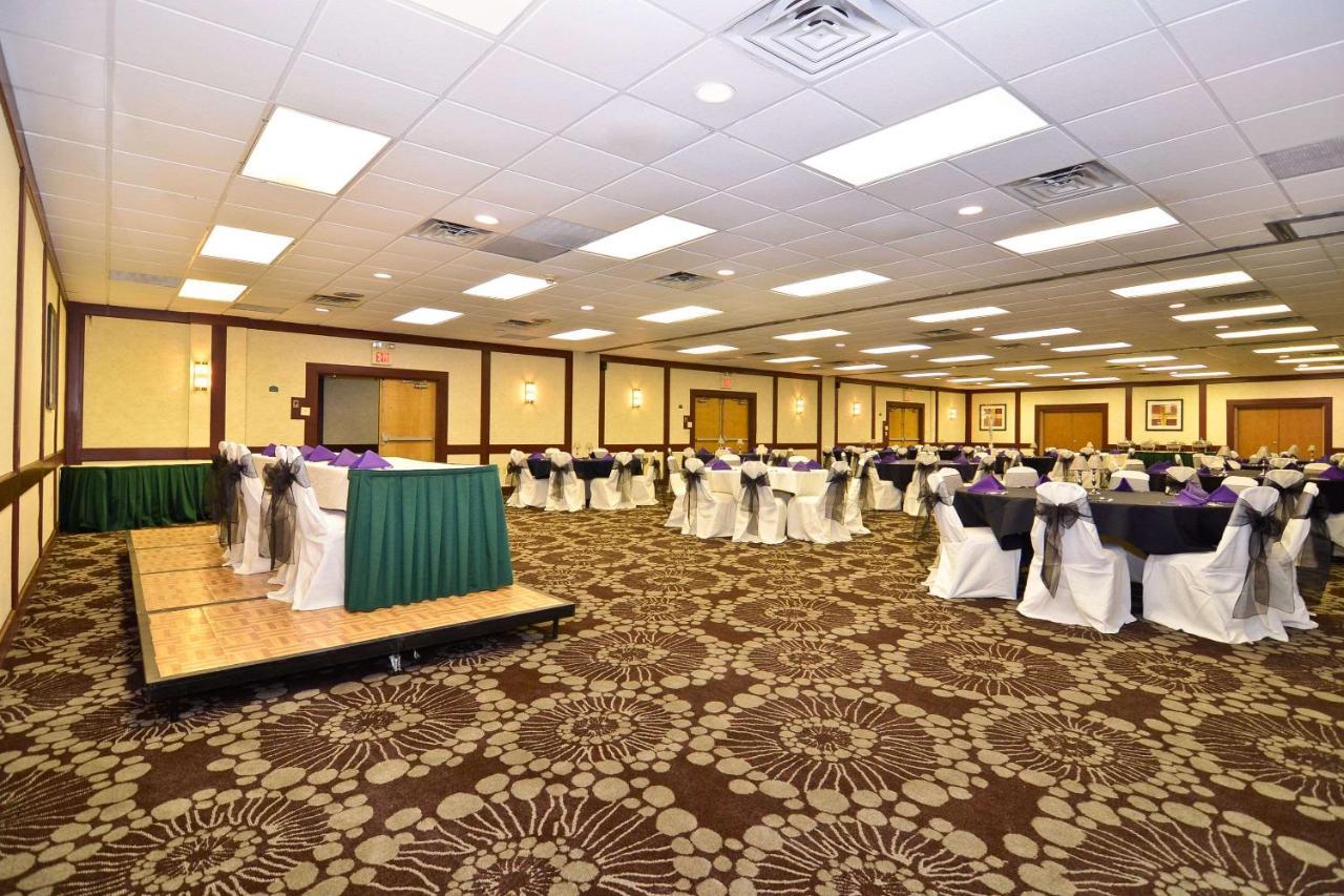Quality Inn & Conference Center アクロン エクステリア 写真